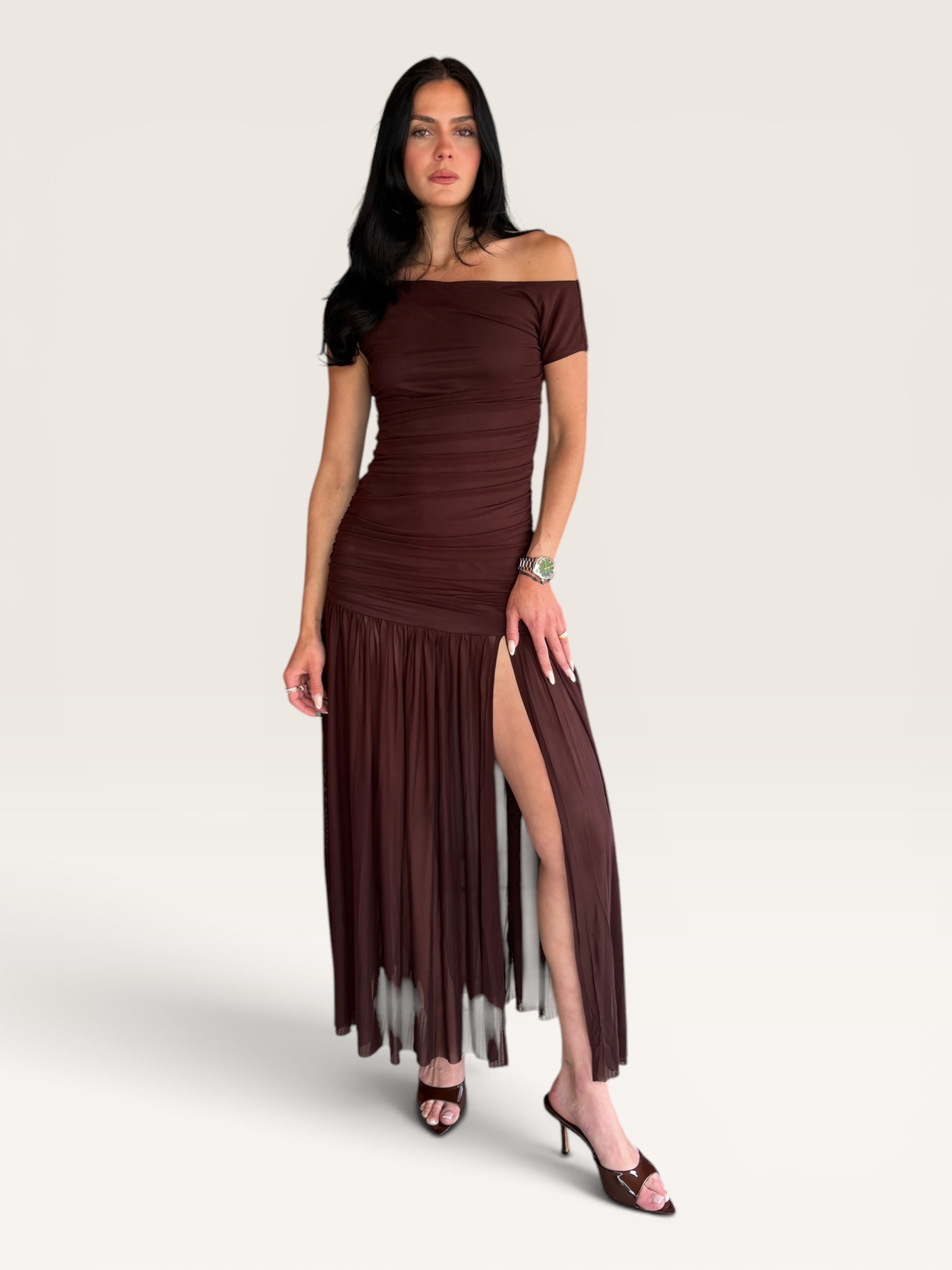 Robe marron asymétrique