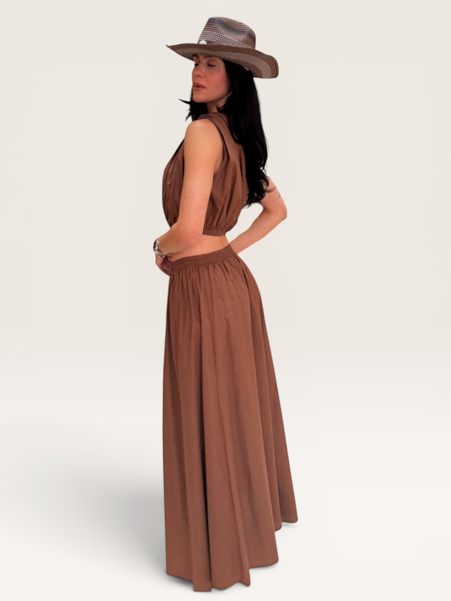 Asymmetrical Set