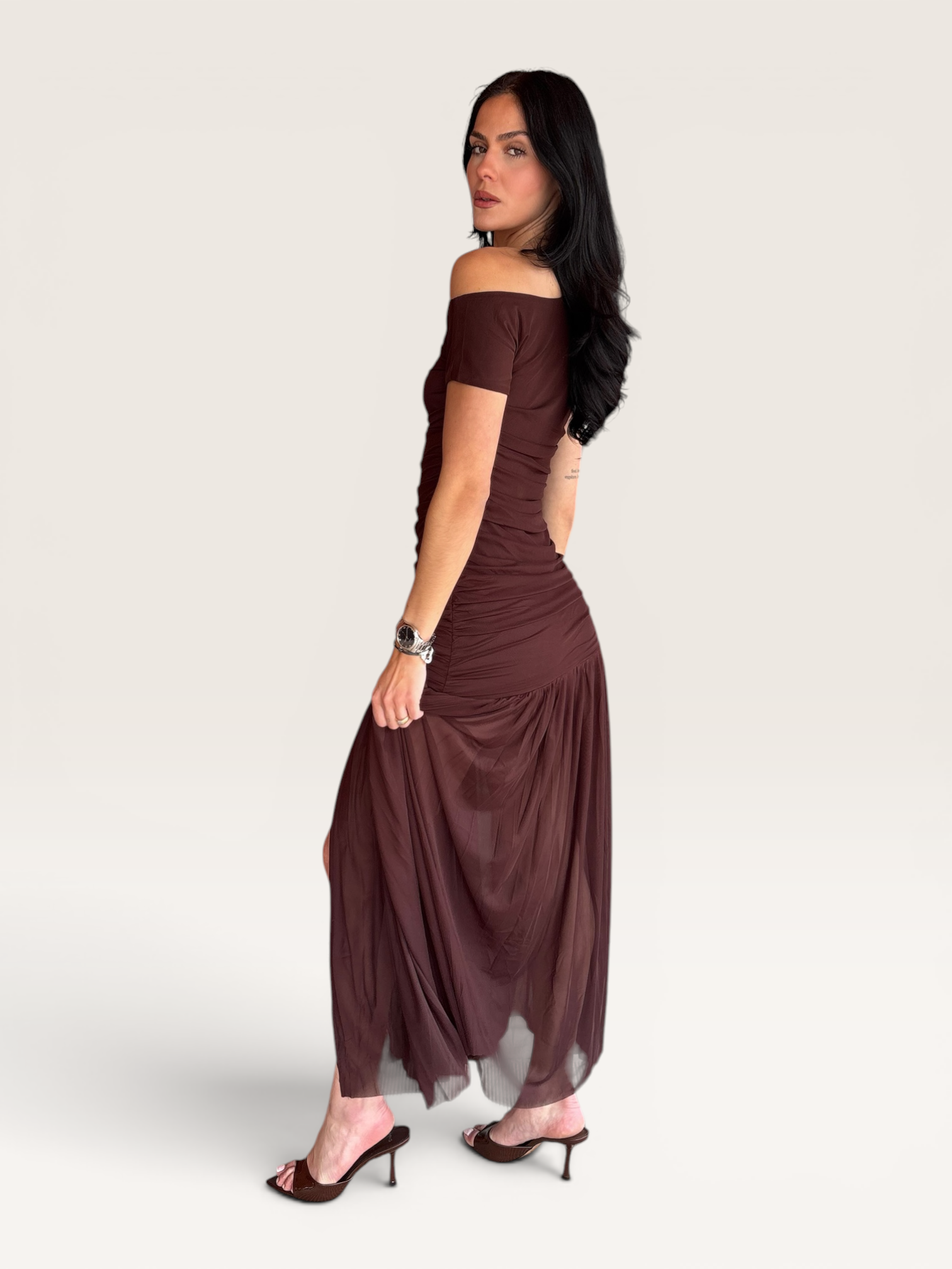 Robe marron asymétrique