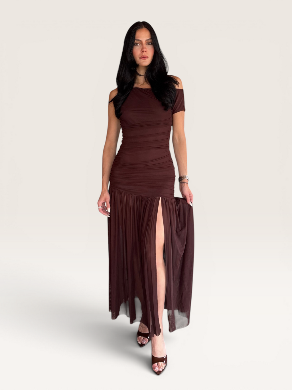 Robe marron asymétrique