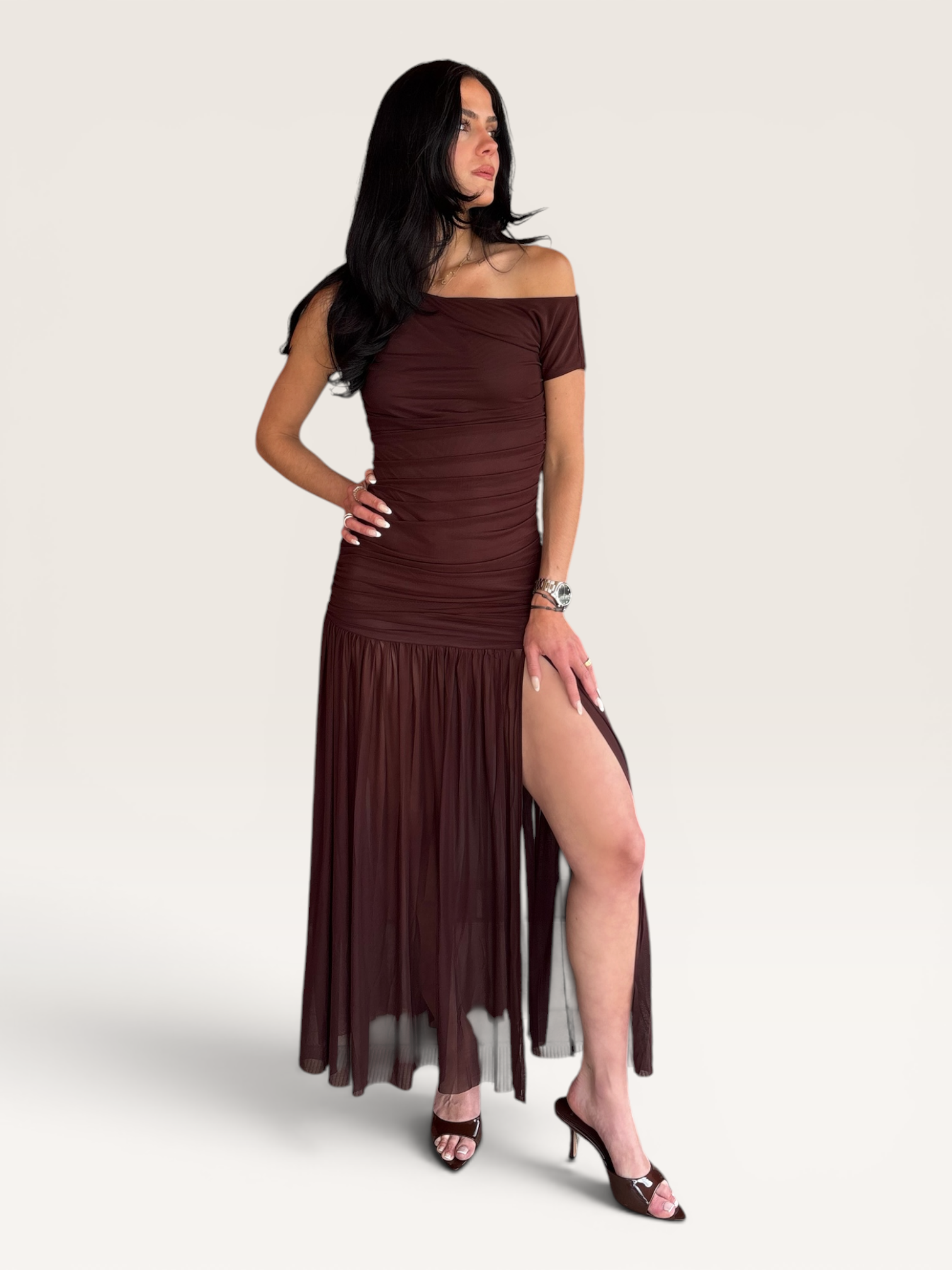 Robe marron asymétrique