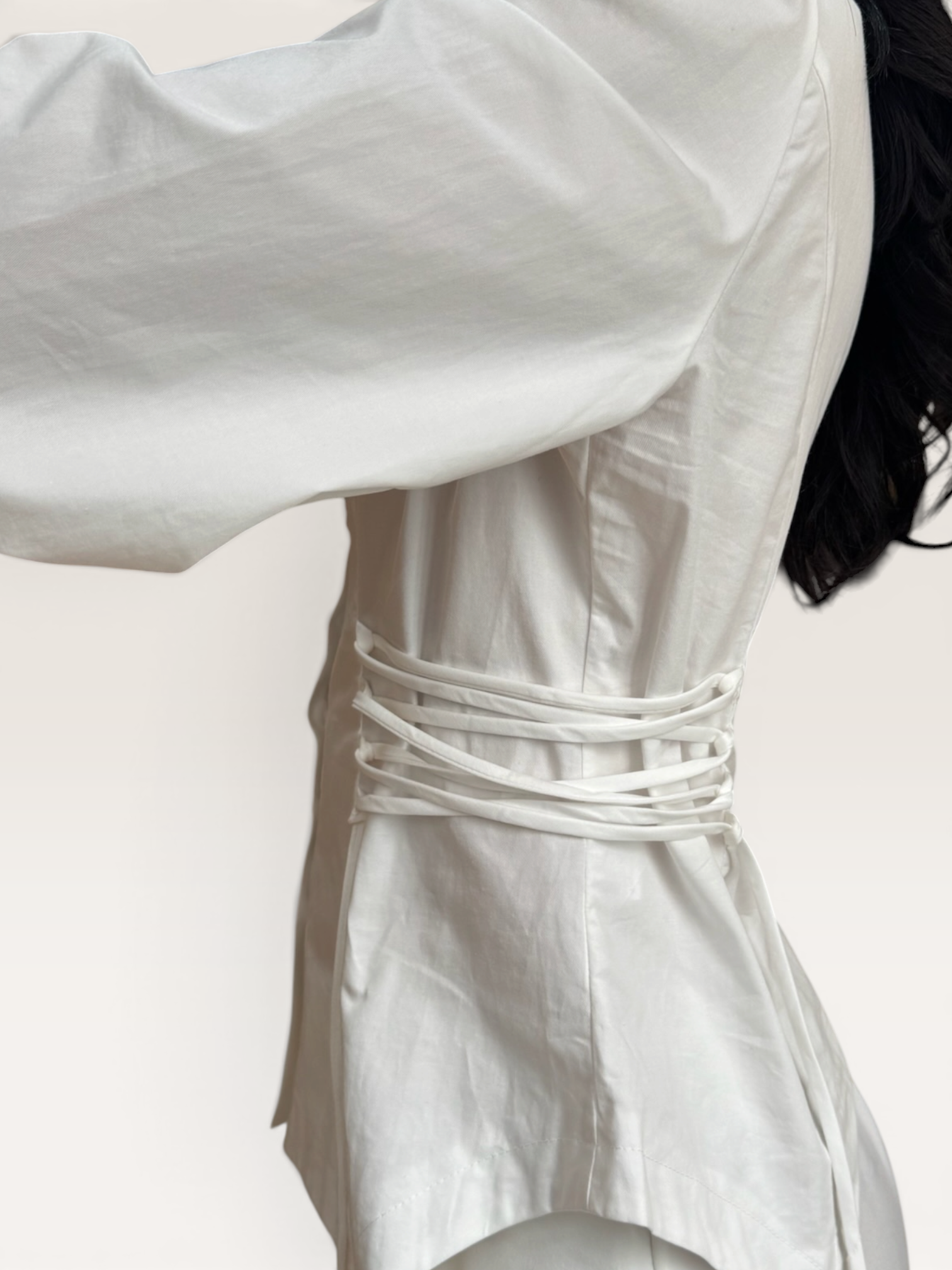 Chemise à lacets
