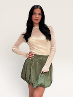 Top transparent paillettes